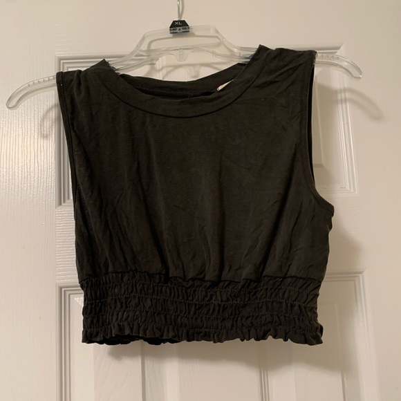 Half-Top from Urban Outfitters - Picture 1 of 2